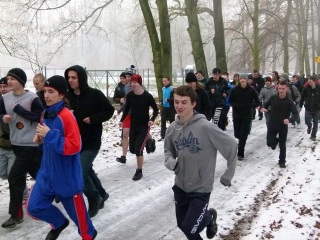 Gwiazdkowe bieganie w Karczmie Borowej (zdjęcia)