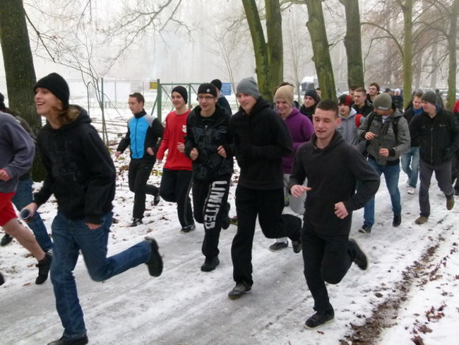 Gwiazdkowe bieganie w Karczmie Borowej (zdjęcia)