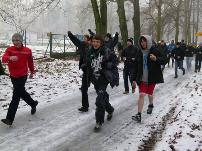 Gwiazdkowe bieganie w Karczmie Borowej (zdjęcia)