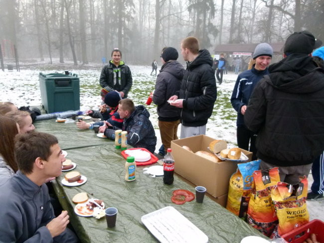 Gwiazdkowe bieganie w Karczmie Borowej (zdjęcia)