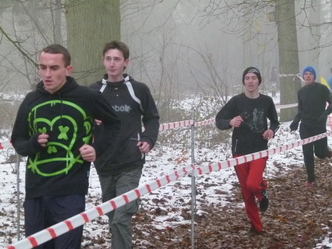 Gwiazdkowe bieganie w Karczmie Borowej (zdjęcia)