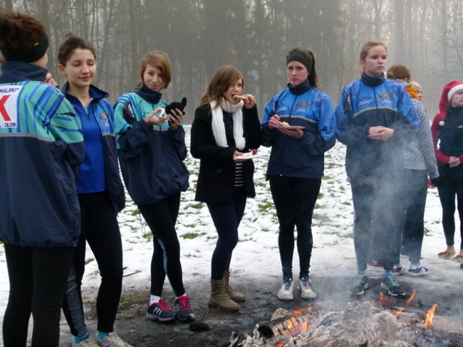 Gwiazdkowe bieganie w Karczmie Borowej (zdjęcia)