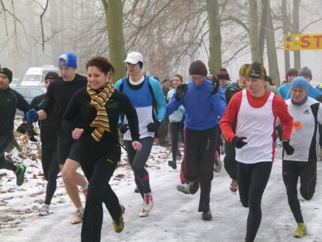 Gwiazdkowe bieganie w Karczmie Borowej (zdjęcia)
