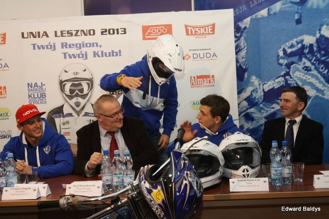 Unia już w komplecie! ( zdjęcia)