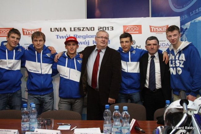 Unia już w komplecie! ( zdjęcia)