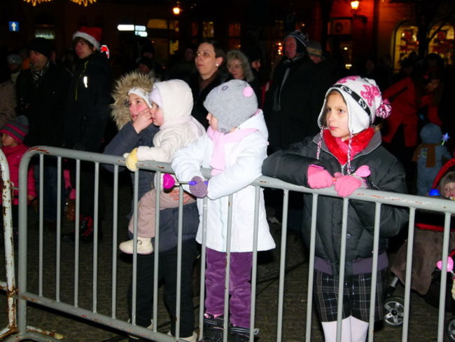 Koncert Świąteczny na rynku w Lesznie (zdjęcia)