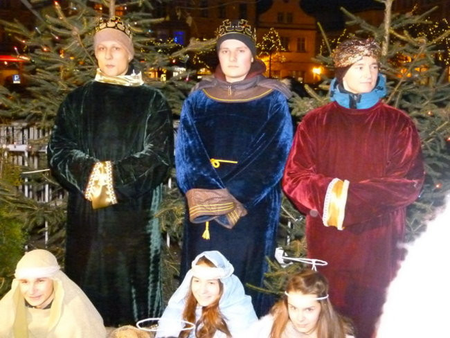 Koncert Świąteczny na rynku w Lesznie (zdjęcia)