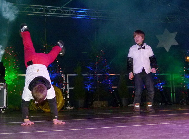 Koncert Świąteczny na rynku w Lesznie (zdjęcia)