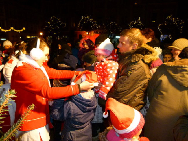 Koncert Świąteczny na rynku w Lesznie (zdjęcia)