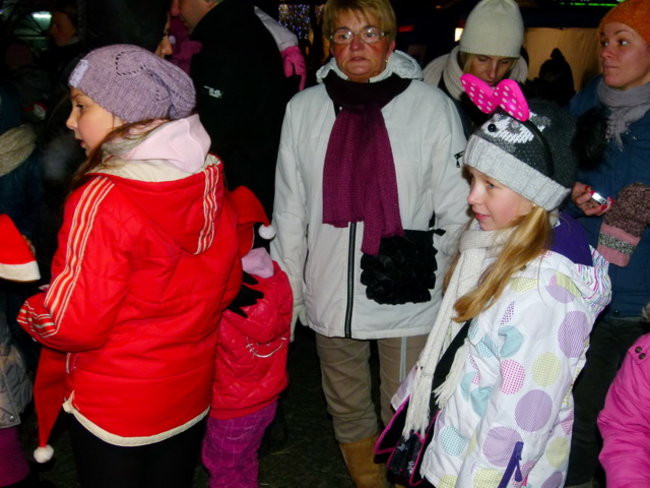 Koncert Świąteczny na rynku w Lesznie (zdjęcia)