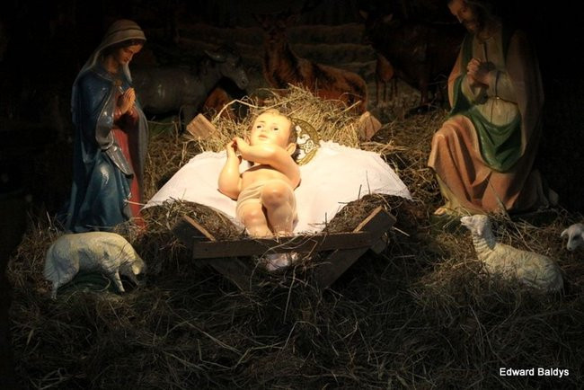 Piętrowa szopka w Osiecznej (zdjęcia)