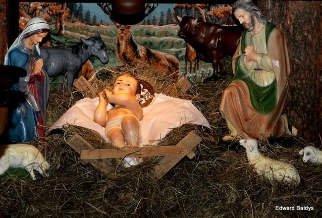 Piętrowa szopka w Osiecznej (zdjęcia)