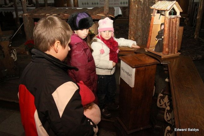 Piętrowa szopka w Osiecznej (zdjęcia)