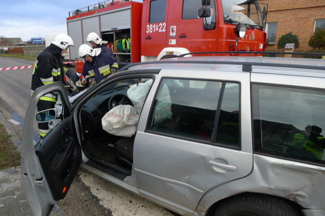 Zderzenie w Nowej Wsi (zdjęcia i wideo)