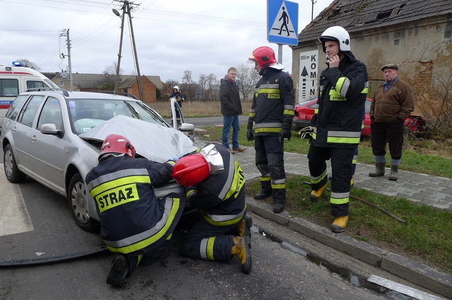 Zderzenie w Nowej Wsi (zdjęcia i wideo)