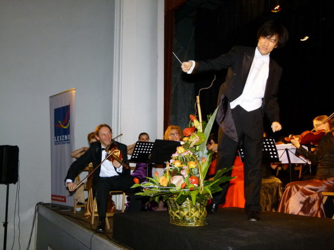 Myzyczny pojedynek pod dyrekcją Cheunga Chau