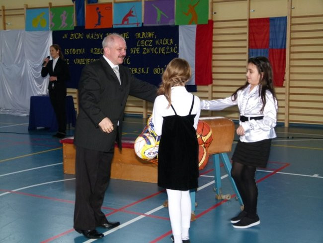 Dąbcze ma salę sportową (zdjęcia)