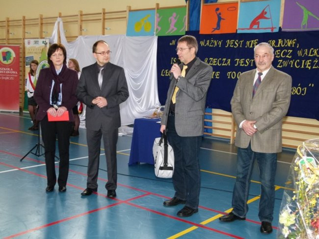 Dąbcze ma salę sportową (zdjęcia)