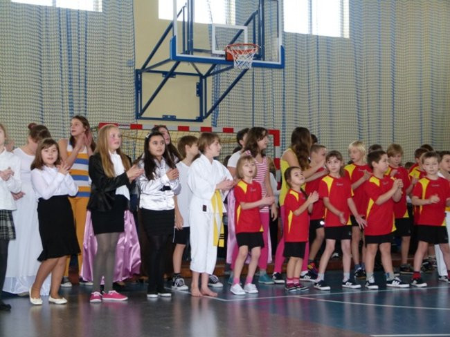 Dąbcze ma salę sportową (zdjęcia)