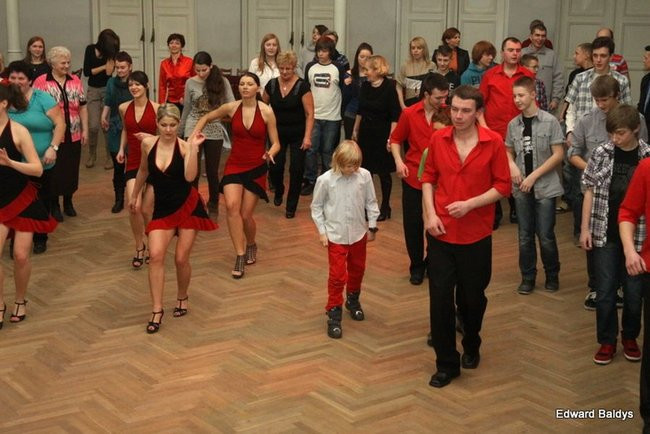 Dyskoteka międzypokoleniowa (zdjęcia)