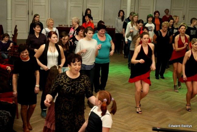 Dyskoteka międzypokoleniowa (zdjęcia)