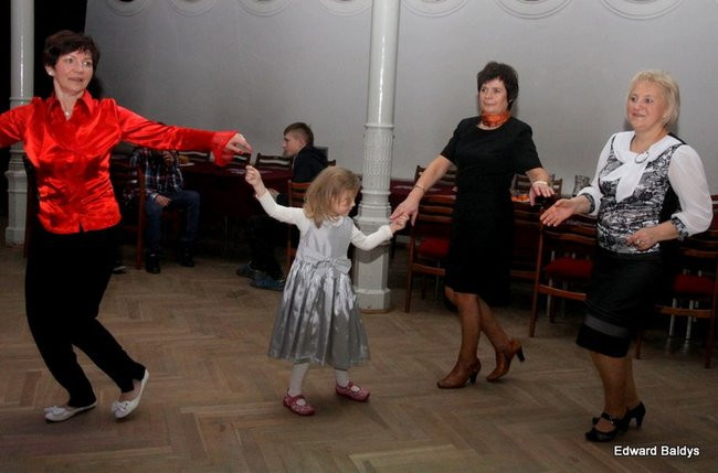 Dyskoteka międzypokoleniowa (zdjęcia)