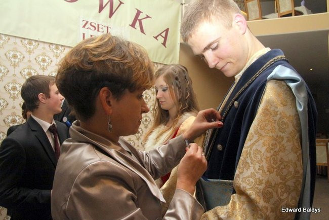 Studniówka ZSET w Finezji (zdjęcia)