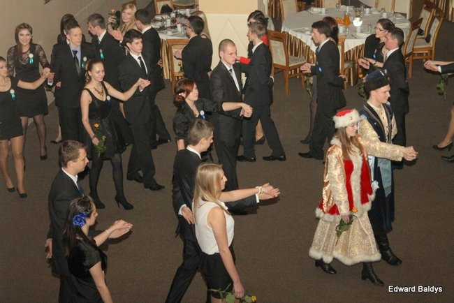 Studniówka ZSET w Finezji (zdjęcia)