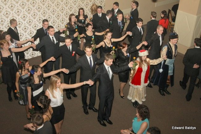 Studniówka ZSET w Finezji (zdjęcia)