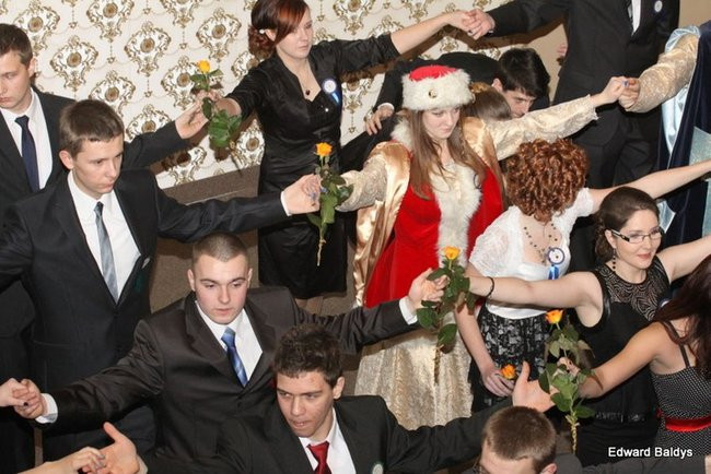 Studniówka ZSET w Finezji (zdjęcia)