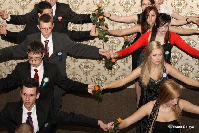 Studniówka ZSET w Finezji (zdjęcia)