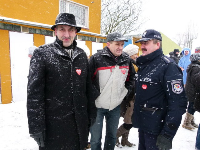 Strażacy uratowali morsa w Gołanicach (zdjęcia)