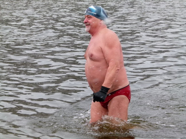 Strażacy uratowali morsa w Gołanicach (zdjęcia)