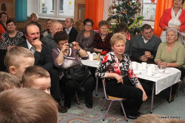 Jasełka dla babci i dziadka w Kątach (zdjęcia)