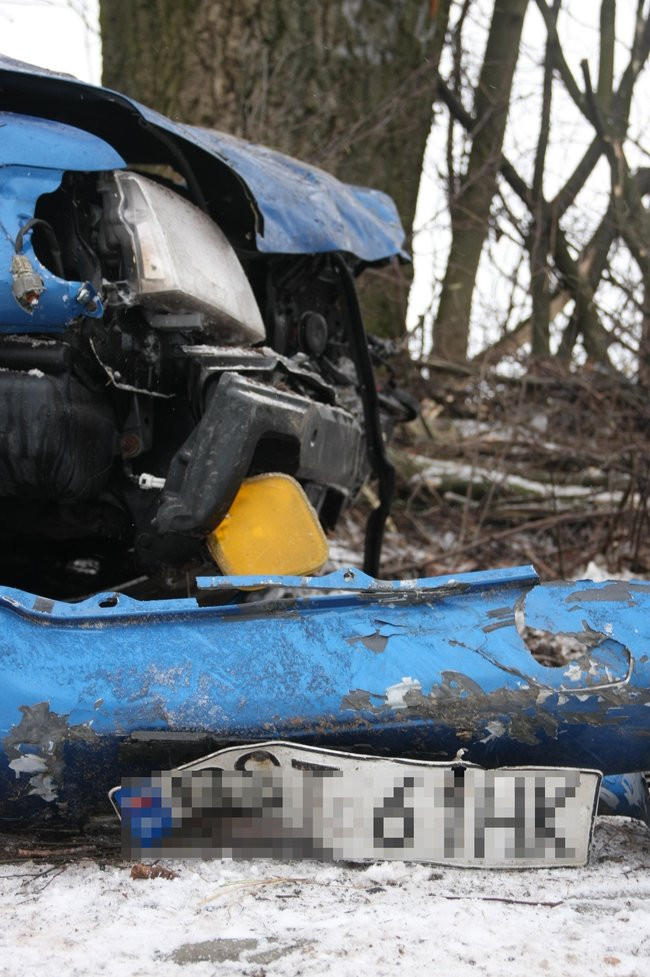 Subaru przeleciało nad ścieżką dla rowerów (zdjęcia)