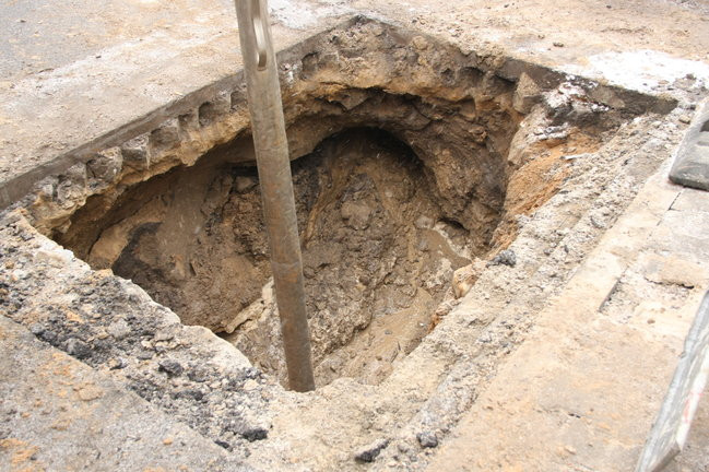 Na Niepodległości nie ma wody (zdjęcia)