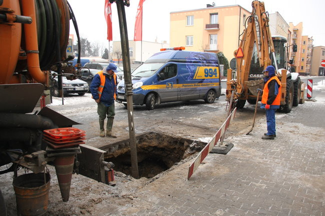 Na Niepodległości nie ma wody (zdjęcia)
