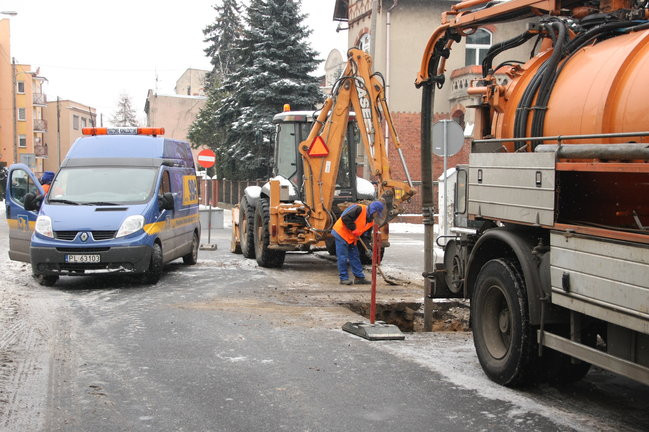 Na Niepodległości nie ma wody (zdjęcia)