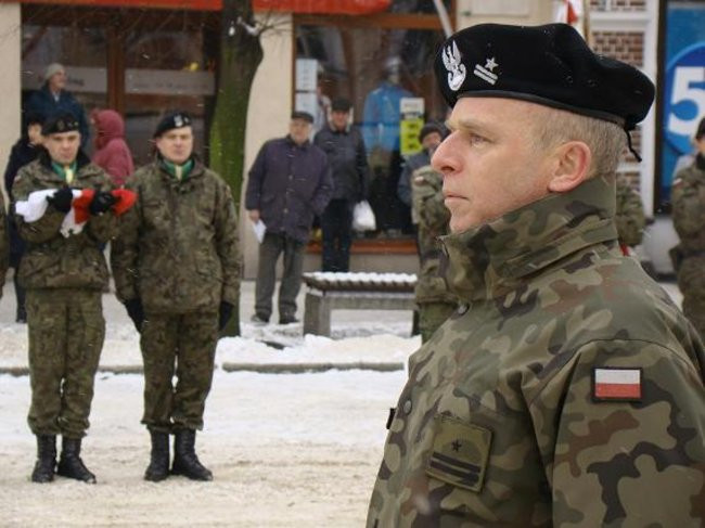 Wojskowa parada na rynku (zdjęcia)