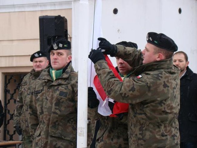 Wojskowa parada na rynku (zdjęcia)