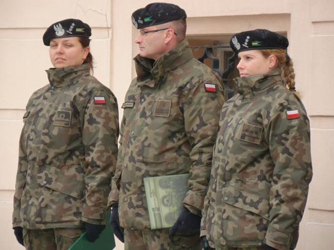 Wojskowa parada na rynku (zdjęcia)