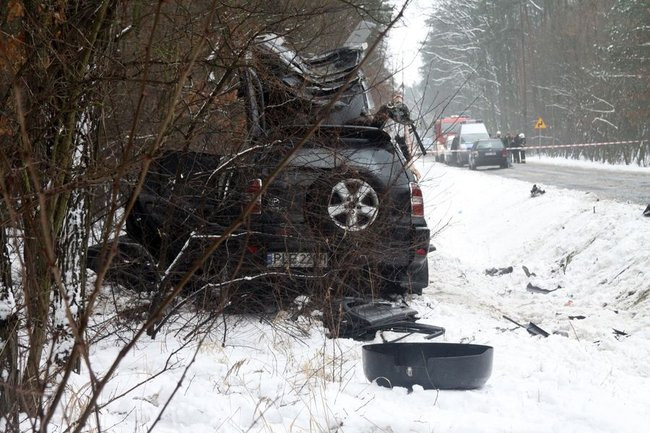 Czołówka między Krzyżowcem a Jezierzycami (zdjęcia)