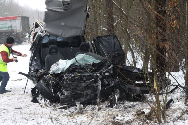 Czołówka między Krzyżowcem a Jezierzycami (zdjęcia)