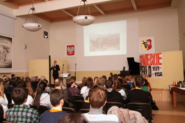 Ta wystawa to lekcja historii (zdjęcia)