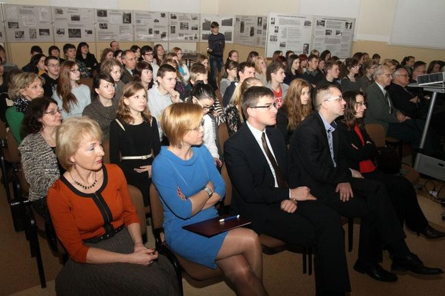 Ta wystawa to lekcja historii (zdjęcia)