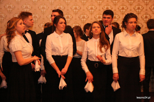 Studniówkowe szaleństwo I LO (zdjęcia)