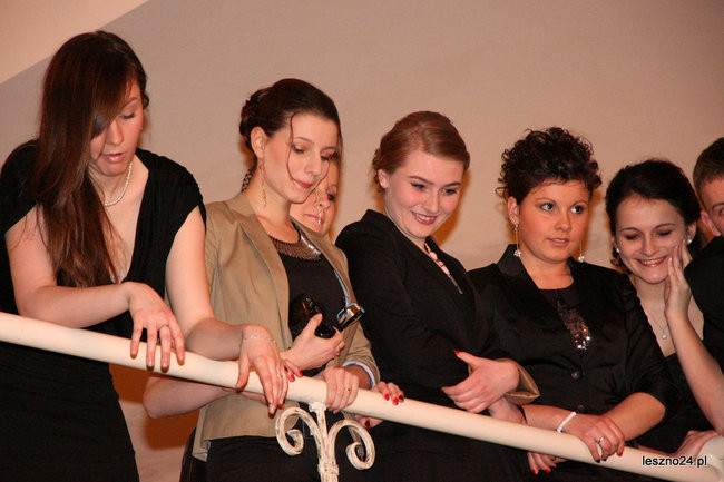 Studniówkowe szaleństwo I LO (zdjęcia)