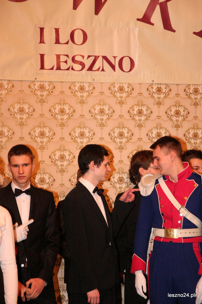 Studniówkowe szaleństwo I LO (zdjęcia)