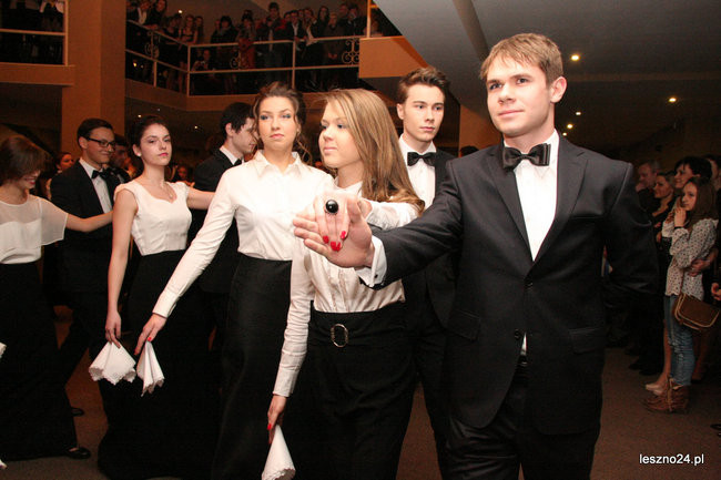 Studniówkowe szaleństwo I LO (zdjęcia)