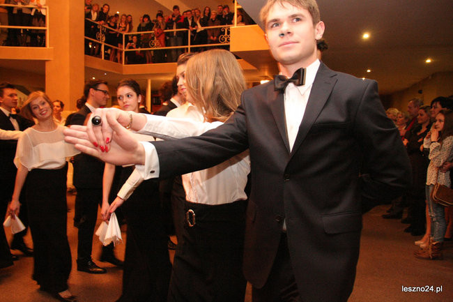 Studniówkowe szaleństwo I LO (zdjęcia)